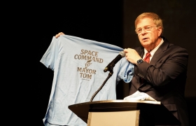 Huntsville Mayor Tommy Battle