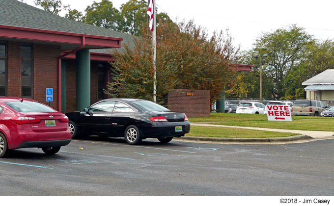 Huntsville polling place on Cook Ave is calm before the storm